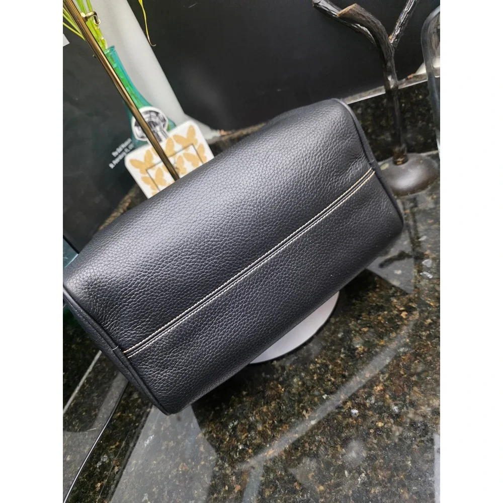Dooney & Bourke Boston Barrel Bag Black Leather Good Contrast Stitch Satchel